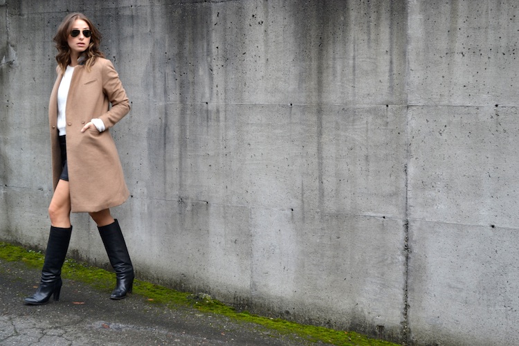 miniskirts for fall, winter white sweater, camel coat, knee-high boots, hm, zara, banana republic, ray ban aviators2