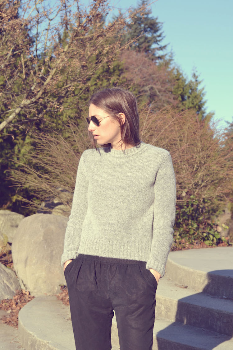 interview outfit, aritzia black pants, hm grey sweater, aldo booties, winter interview3