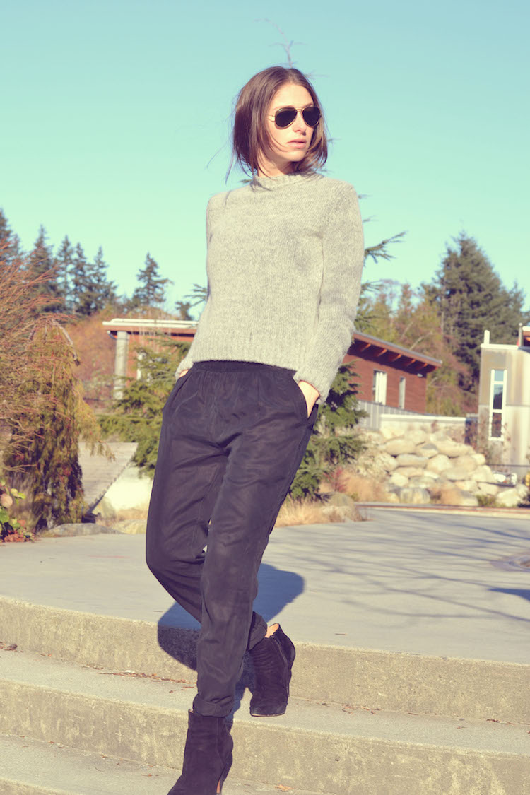 interview outfit, aritzia black pants, hm grey sweater, aldo booties, winter interview4