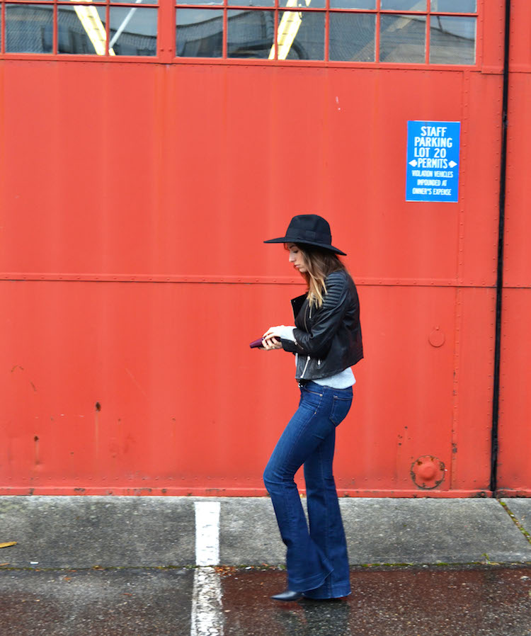 joe fresh cashmere sweater, grey, j brand lovestory flare jeans, 70s inspired, felt fedora, cashmere giveaway, #joefreshstylechallenge5