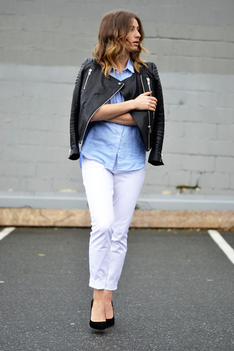 old navy pixie pant, how to wear white pants, leather jacket, black pumps, the august diaries1