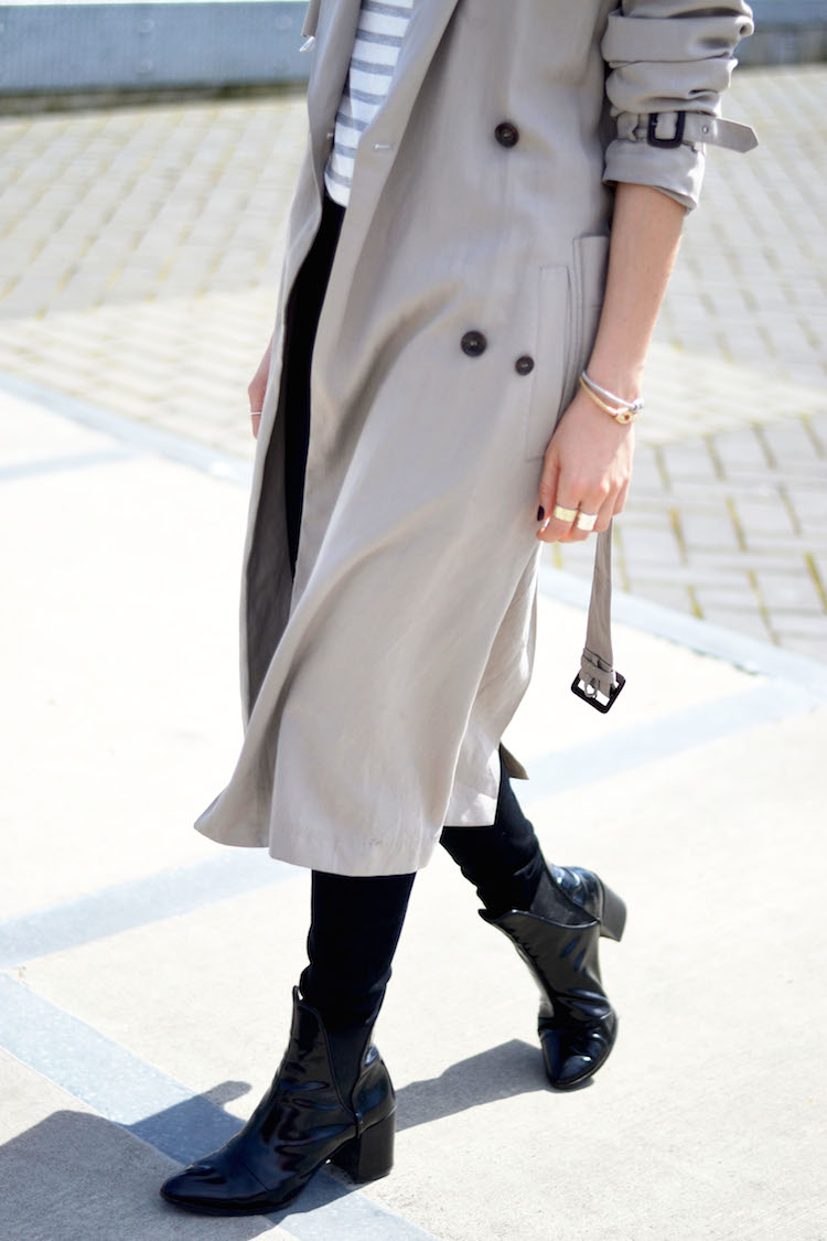 casual spring look with zara trench coat, classic striped tshirt, black jeans, black booties, aviators, ombre hair, the august diaries, fashion blog1