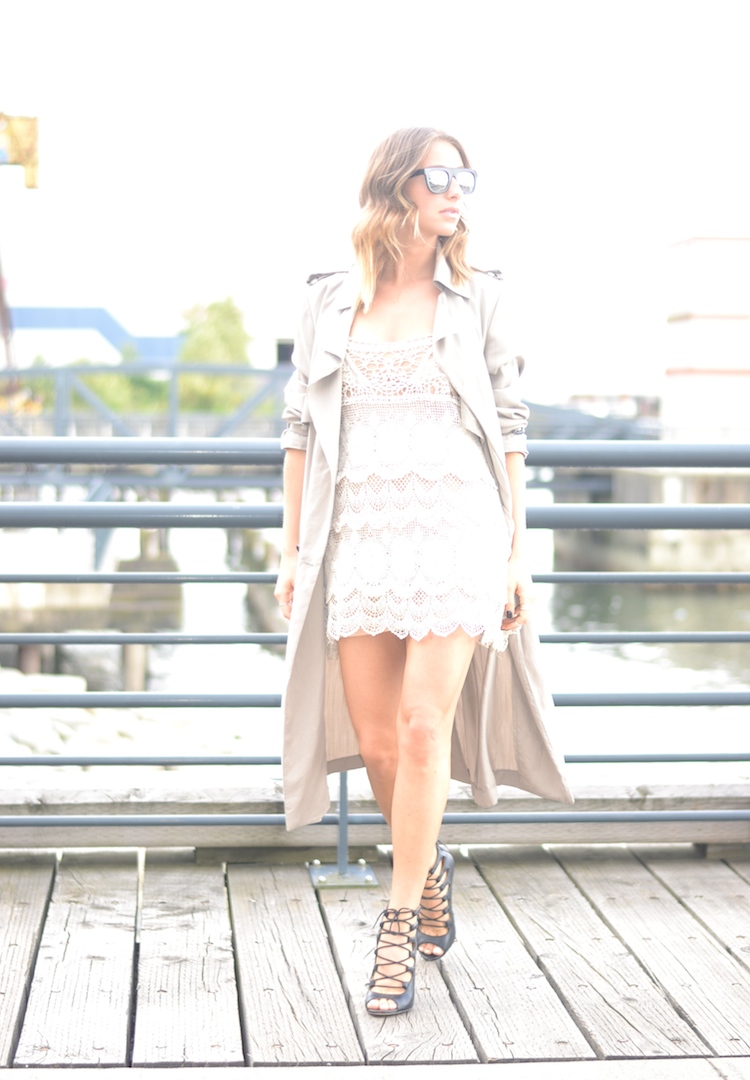 summer evening look, lace dress, lightweigh zara trench, lace up high heel sandals, reflective sunglasses, ombre hair, the august diaries, fashion blog, artistic photos