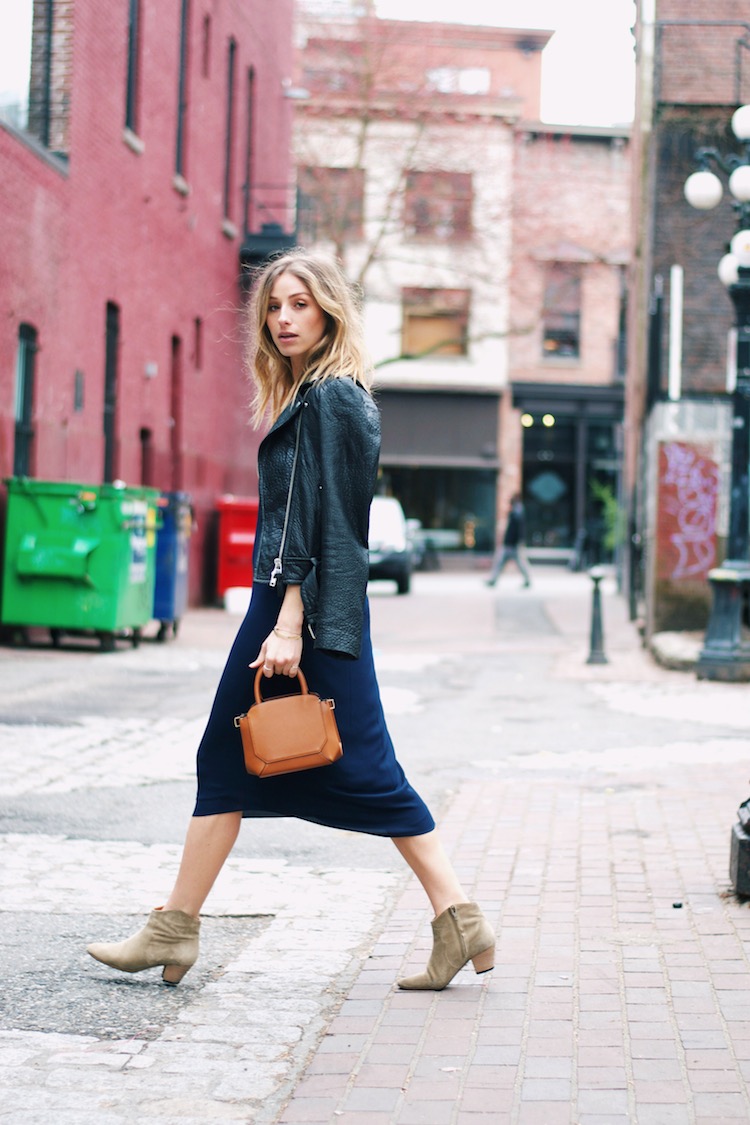 fashion blog, effortless casual cool street style, aritzia brown bega bag, navy midi dress, leather jacket, blonde ombre hair