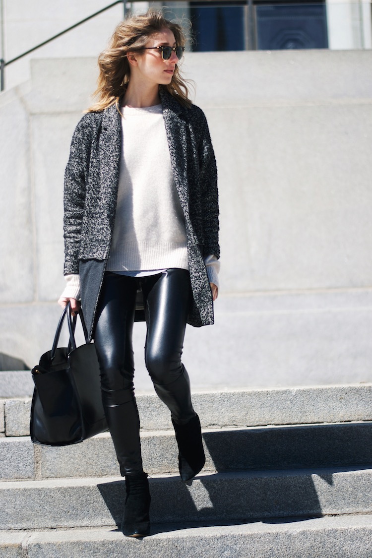 Grey Leggings with Black Leather Jacket Outfits (5 ideas & outfits)