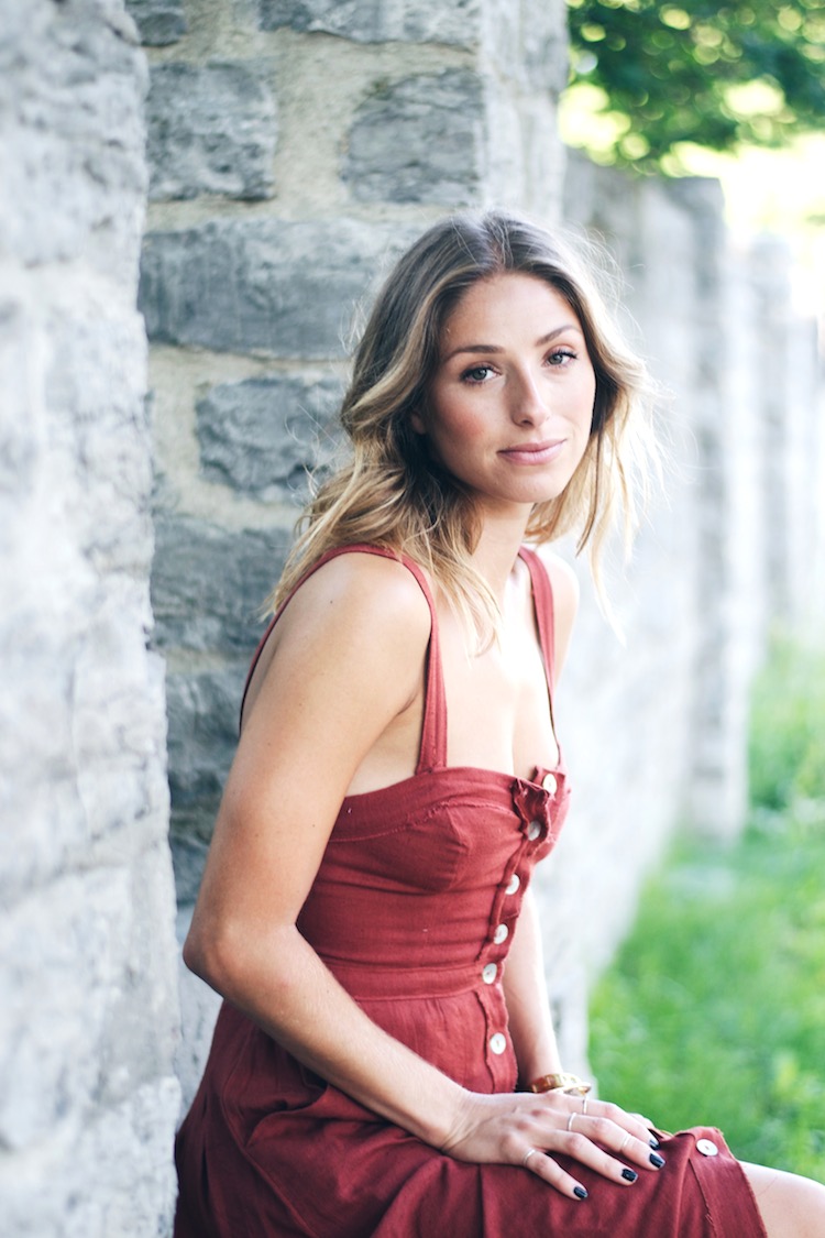 beachy waves, pretty, bronzed makeup