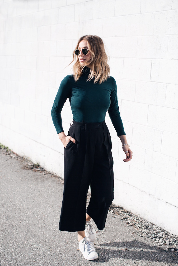 casual cool outfit turtleneck culottes stan smith