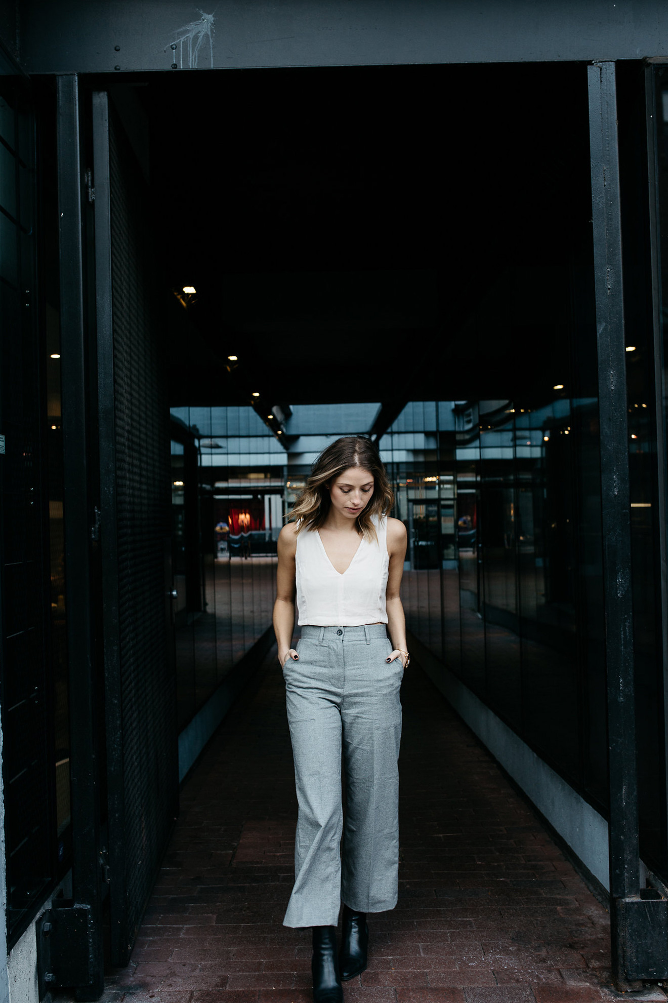 how to wear velvet, aritzia velvet crop top