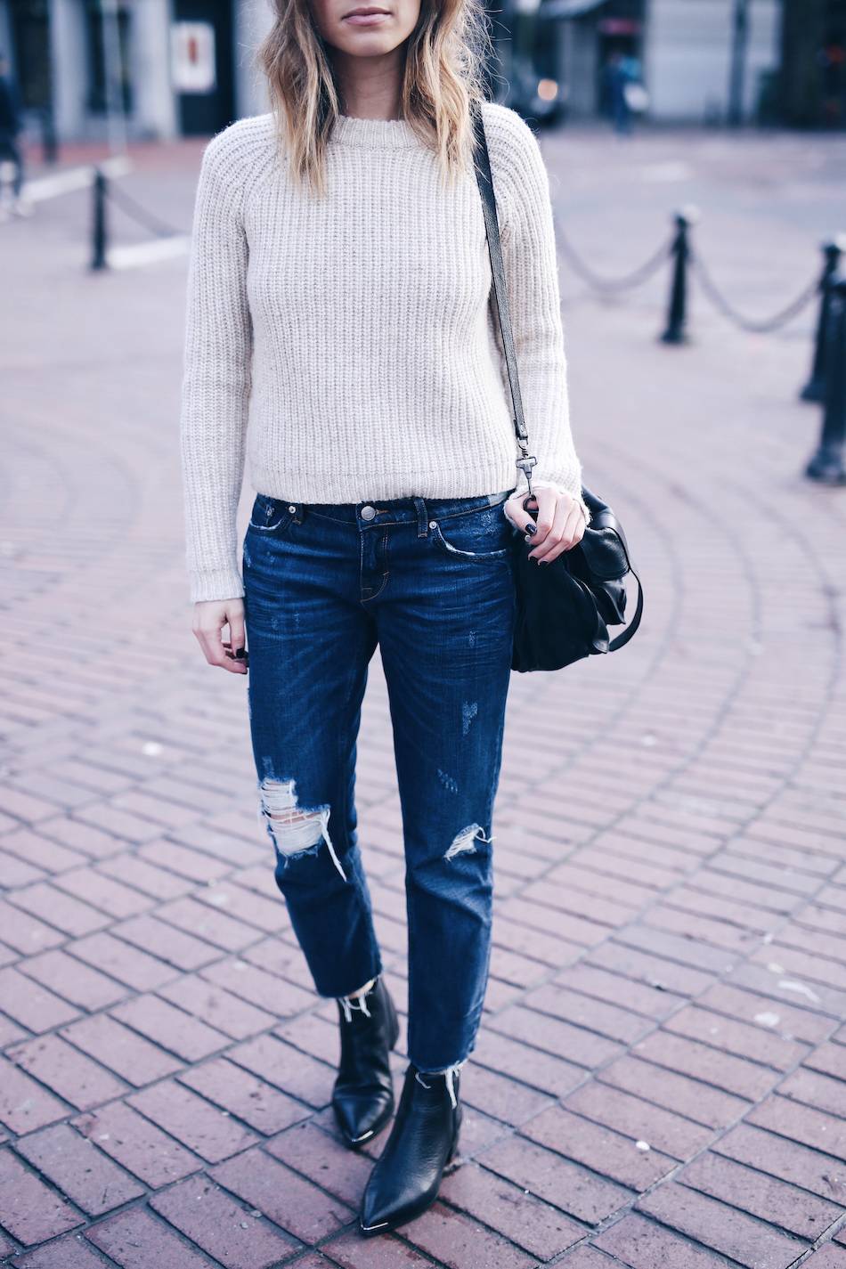 beige sweater jeans acne boots