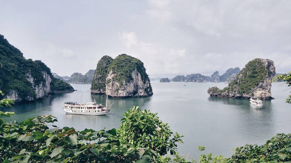 ha long bay cruise vietnam