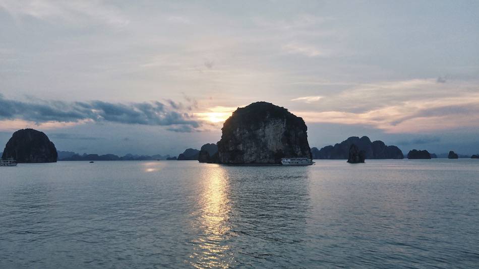 ha long bay sunset vietnam