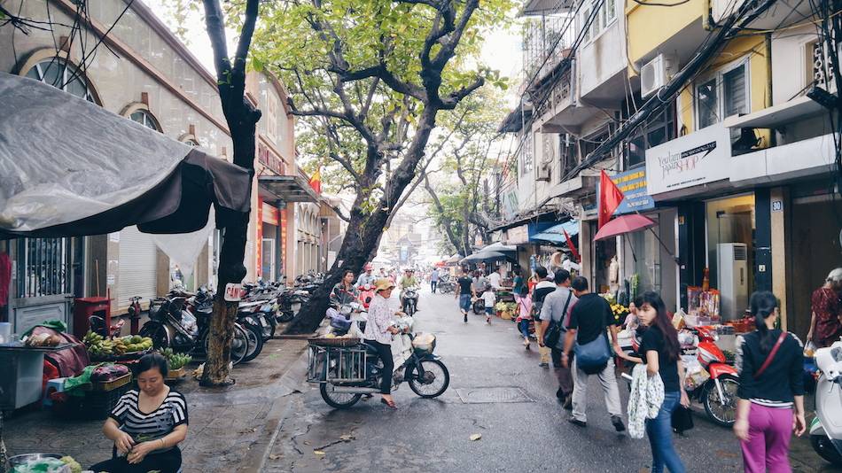 streets in vietnam