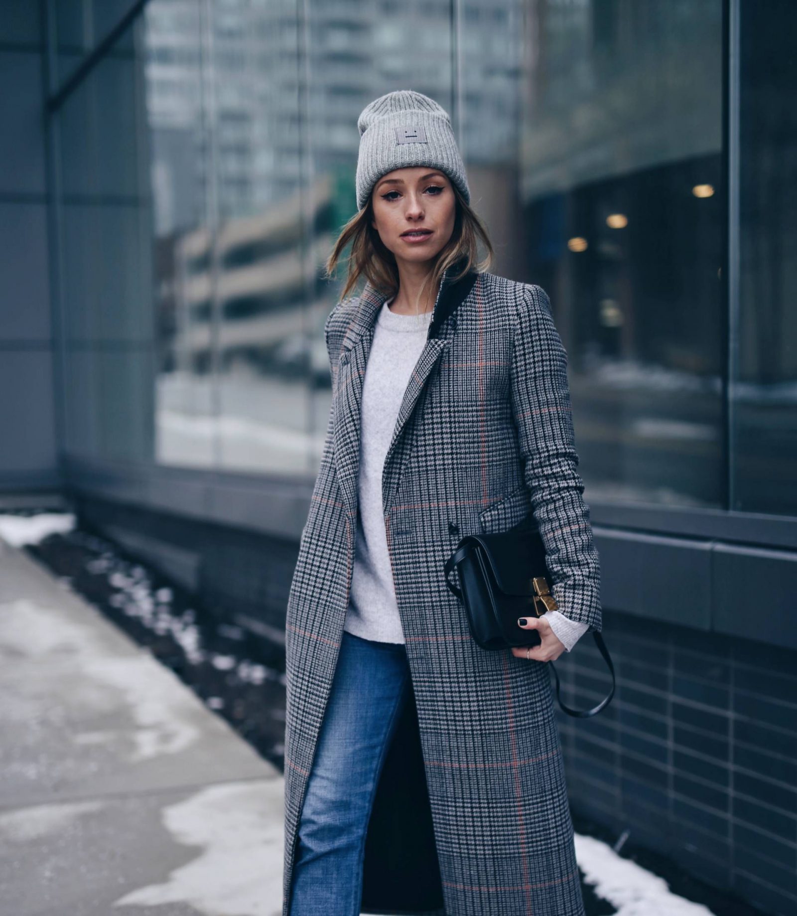 HOW TO STAY WARM + STYLISH IN THE WINTER | The August Diaries